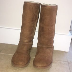 Tall chestnut UGGs
